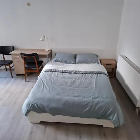 In Center アパート