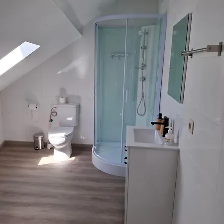 In Center * モンス